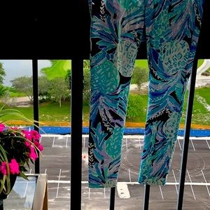 An amazing pair of Lilly, Pulitzer pant’s . They just don’t fit anymore.